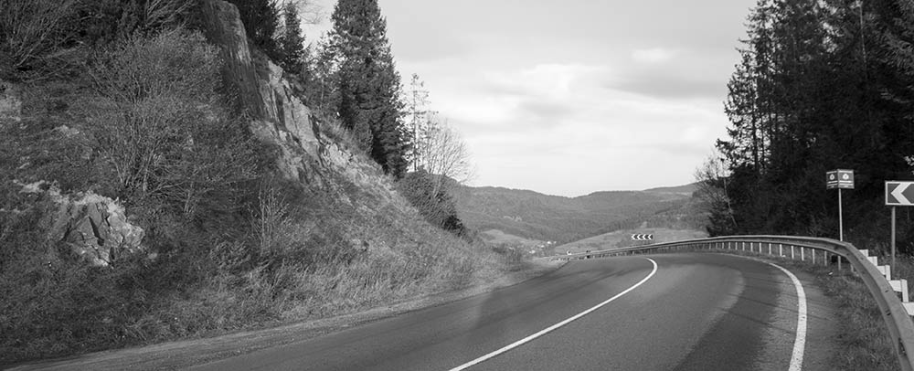 Кожен поворот — це нова історія.