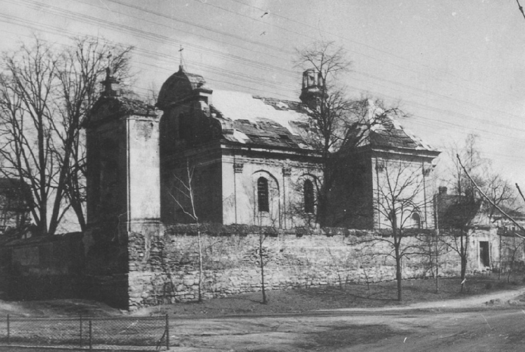 Стан костелу на 1977 рік