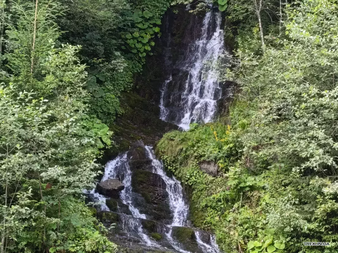 Кам'янецький водоспад (Синевир)