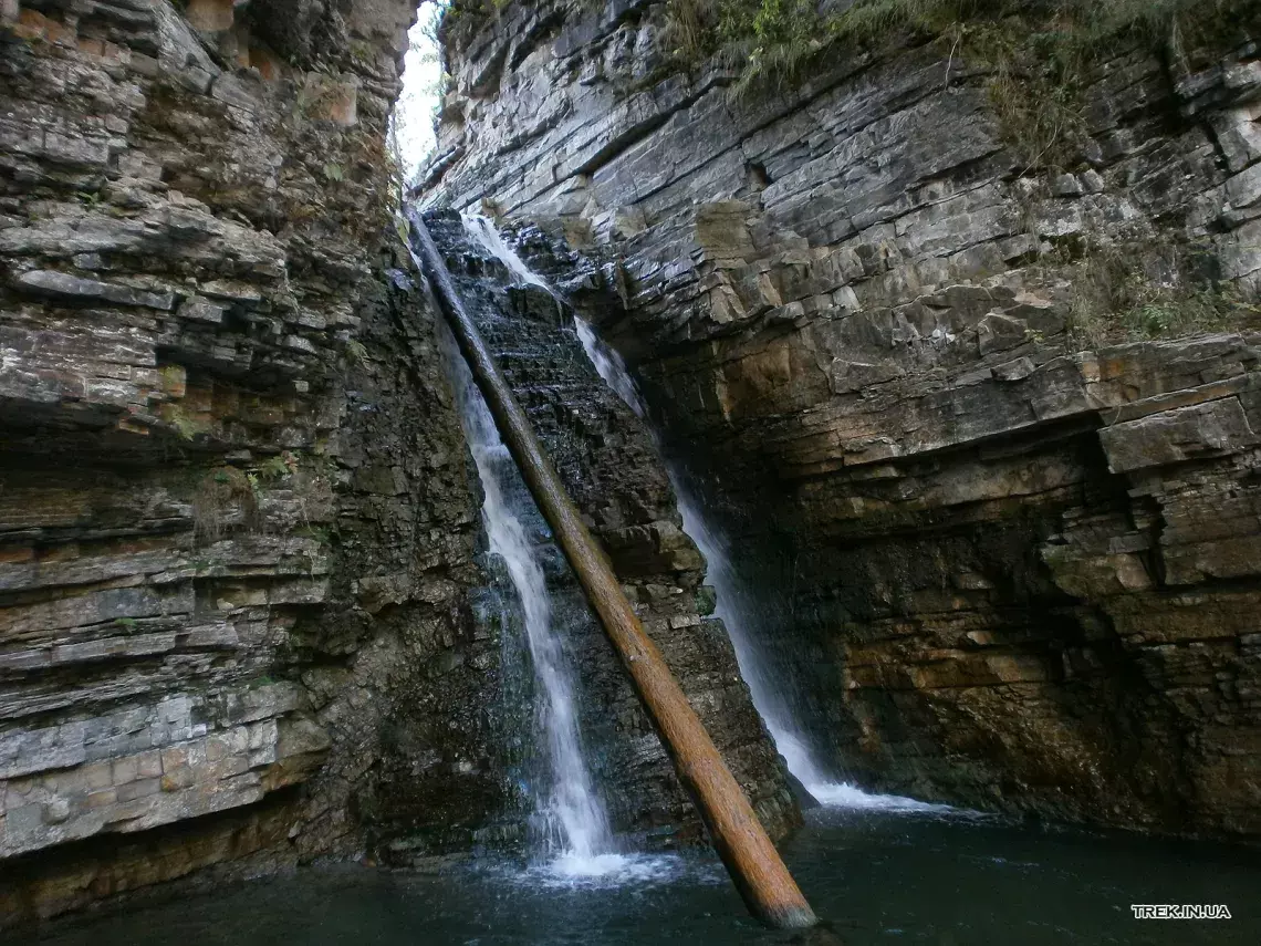Бухтівецький водоспад