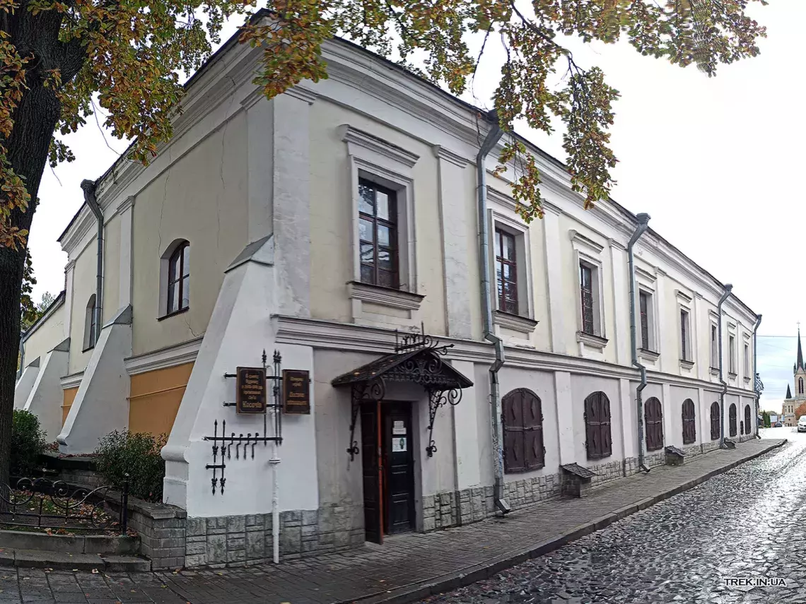 Музей "Лесина вітальня" у Луцьку