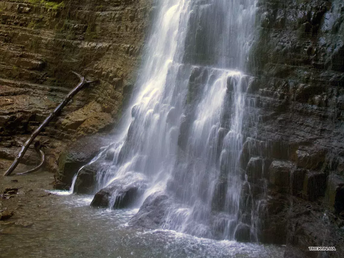 Манявський водоспад