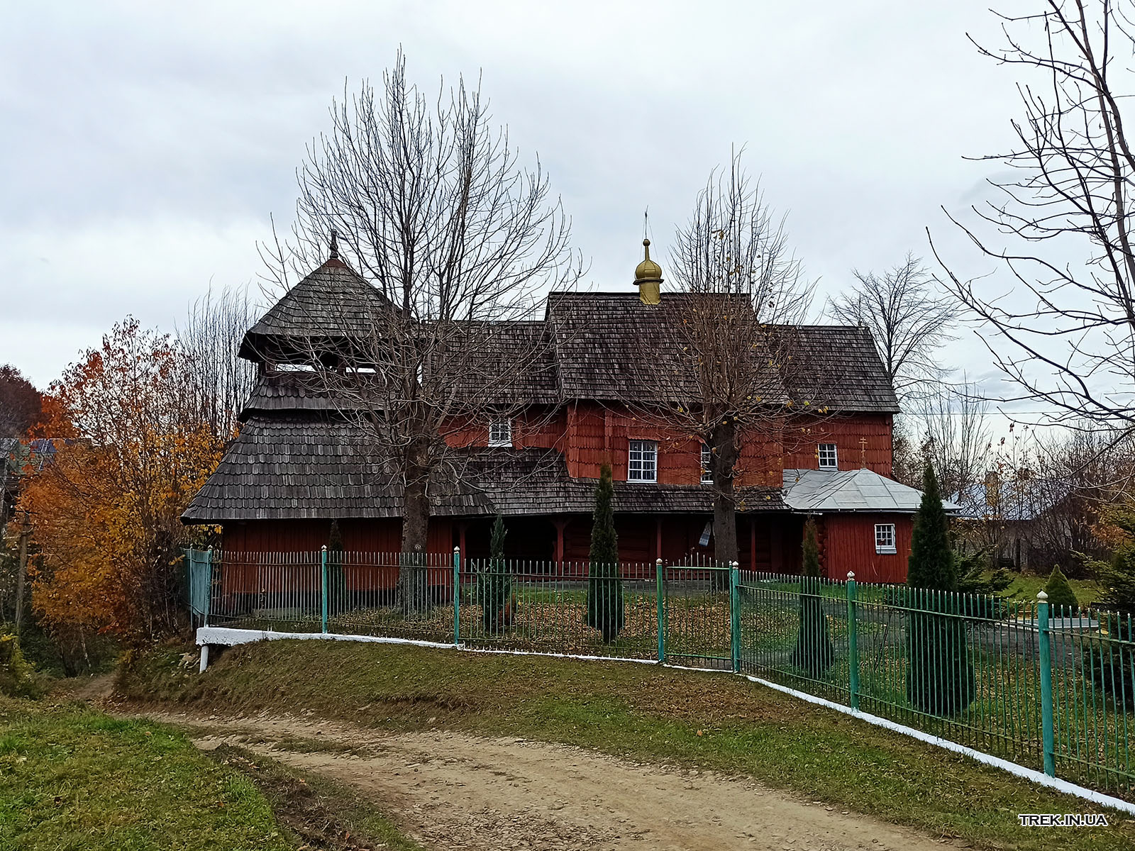 Дерев’яна церква села Попелі