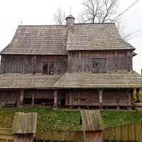 Дерев’яна церква в Добрівлянах