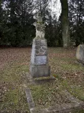 Дитяча могила