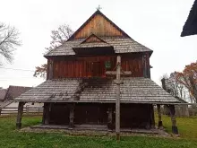 Дерев’яна церква в Добрівлянах