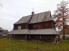 Дерев’яна церква в Добрівлянах