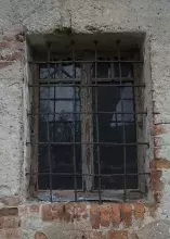 Вікна з кованними решітками (2025 рік)