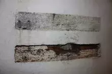 До таких брусків кріпились комунікації, 2015 рік