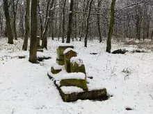 Покинутий цвинтар