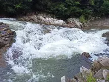 Зупинка біля Мізунських водоспадів